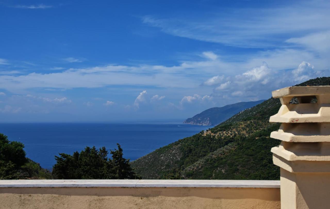 Villa Frederike In Alonissos Old Town Alonnisos Town Exterior photo